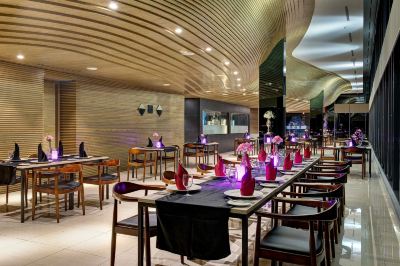 レストラン グランド イオン デリーマン ホテルの写真