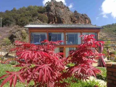 Bujian Bunian Inn Lugu Lake