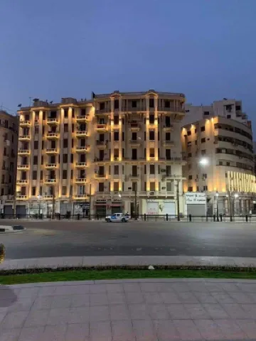 Tahrir Square Hostel โรงแรมใน