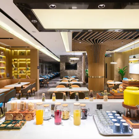 Atour Hotel Kunming Green Lake Yunnan University