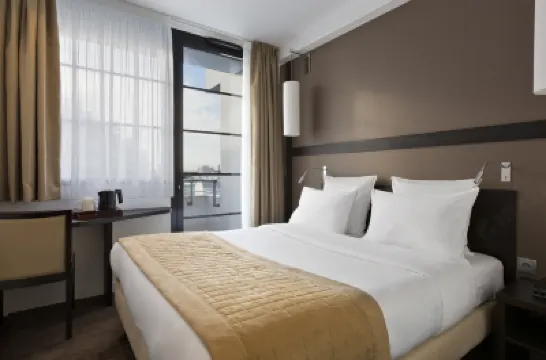 Simon's Boutique Hotel - ซิม่อนส์ บูทีคโฮเทล โรงแรมใกล้ปารีส เขต 18