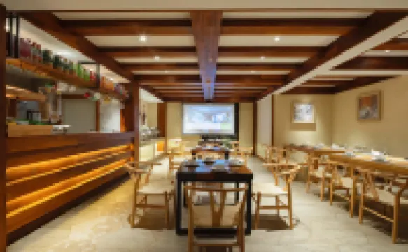 Joy Luck Huahu Resorts