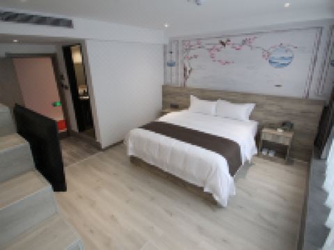 山江假日酒店(绵阳高水店) - 复式跃层套房