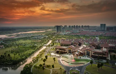 DoubleTree by Hilton Jiaxing Отели в г. Цзясин