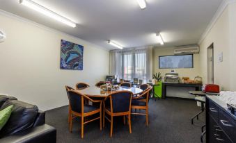 Perth Ascot Central Apartment Hotel Official