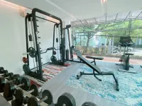 J Park Hotel - Gym