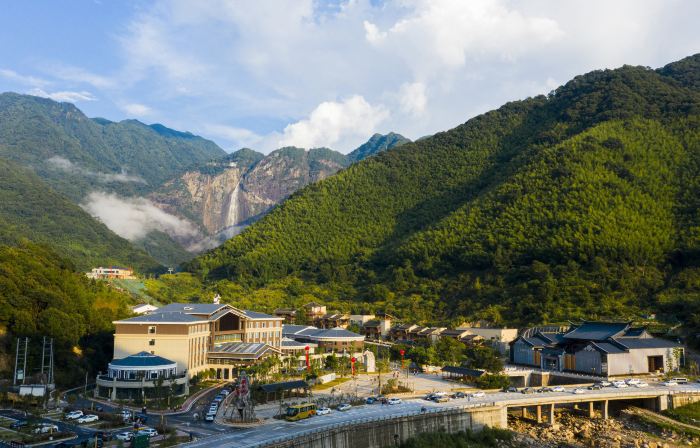 SHINIUSHAN FOREST HOT SPRING HOTEL