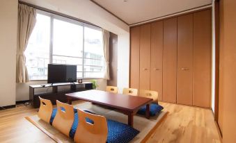 Chatelet Yoyogi Apartment