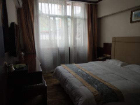 安康依江商务酒店