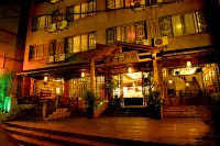 YIhe Lianhua Yanying Hotel Hotels near Lingfeng Scenic Area