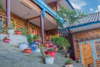 Search of Tasty Treats in Lugu Lake Hotels in Visiting Marriage Bridge / Chohai Resort