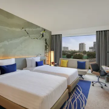 Novotel Ahmedabad Отели рядом с достопримечательностью «Торговый центр Alpha One»