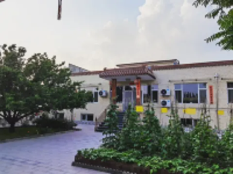Xinzhou Huahai Hotel (West Railway Station)