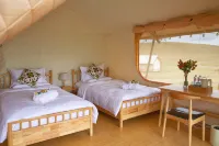 Zhaosu Yunbao Ranch Wild Luxury Camp - ที่มีบาร์