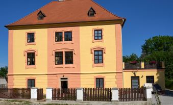 Vila Lovců králových