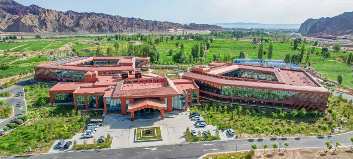 Public Air Travel·Danxia Pearl Hotel (Zhangye Colorful Danxia Scenic Area) Hotels in Linze