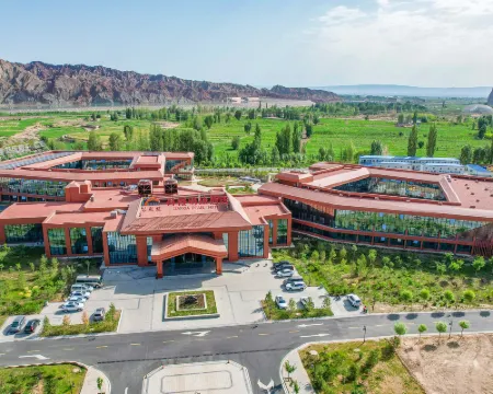 Public Air Travel·Danxia Pearl Hotel (Zhangye Colorful Danxia Scenic Area) Hoteles en Condado de Linze