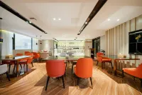 Echarm Hotel (Wuzhou Canghai Lake)