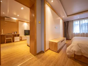China Railway and Yuanhongyu Health Resort