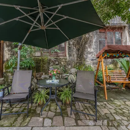 Qinxin Garden Inn in Zhouzhuang Ancient Town