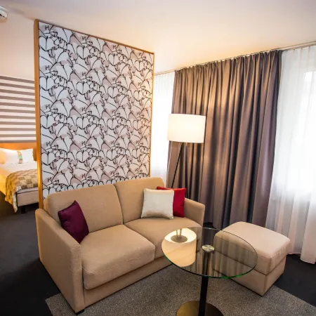 Holiday Inn VIENNA CITY by IHG Отели рядом с достопримечательностью «Рынок Нашмаркт»