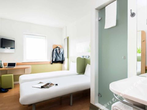 ibis budget Leeds Centre Royal Armouries Museum