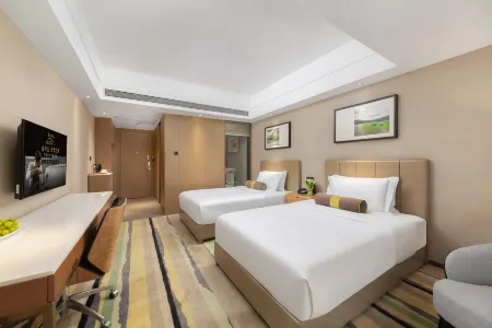 Your Moving Hotel
