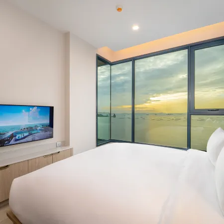 S Sriracha Hotel & Residence