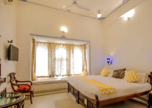 Hotel Devraj Niwas on Lake Pichola