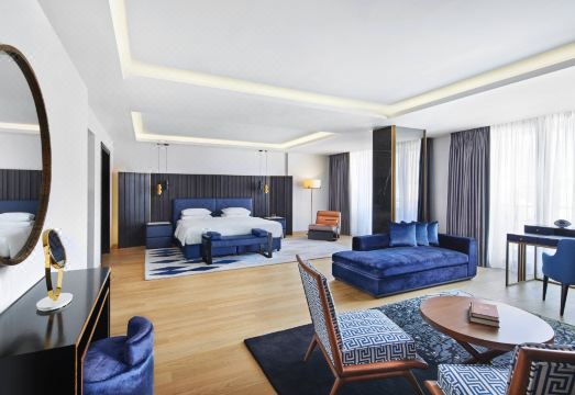 그랜드 하얏트 아테네의 실내 수영장 전경