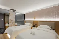 Wulumqi Feifan Yunju Hotel - balcony