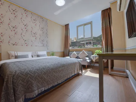 Chunjiang Business Hotel (Zhongxian Bus Terminal Shop)