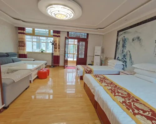 Lintan Hongjia Summer Resort Hotel a Lintan