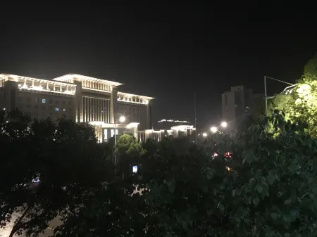 Guangchang Jiejia Hotel (County People's Government) Отели рядом с достопримечательностью «Lianhua Square»