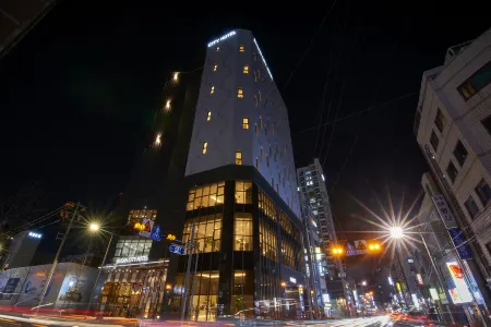 Busan City Hotel Отели рядом с достопримечательностью «Songdo Cloud Trails»