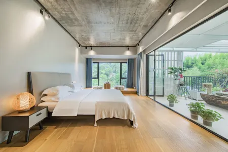 Banhuashan Su Garden Wild Luxury Parent Отели рядом с достопримечательностью «Zhejiang Institute of Technology (Anji Campus)»