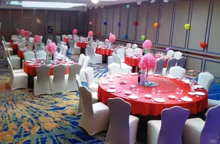 Victoria Hotel Отели рядом с достопримечательностью «Shaoguanshi Wengyuanxian Jin Mountain Temple»