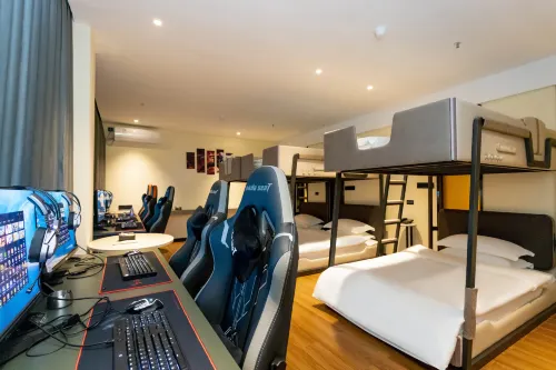 Meitu E-sports Homestay (Yulin Darunfa Convention and Exhibition Center)