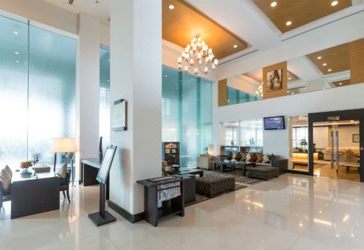 4. 칸타리 호텔 카..