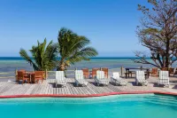 Funky Fish Beach & Surf Resort Hotels in Malolo Island