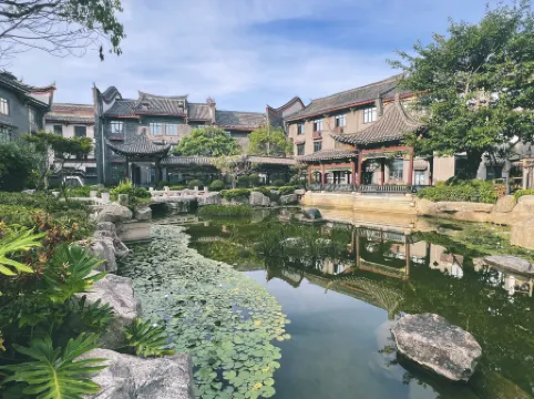 Pingtan Honglou Meng Theme Inn