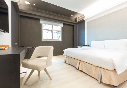 3. 아르체스 호텔..