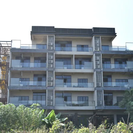 Longmen Royal Spring Resort Hotel