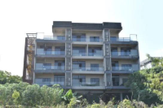 Longmen Royal Spring Resort Hotel