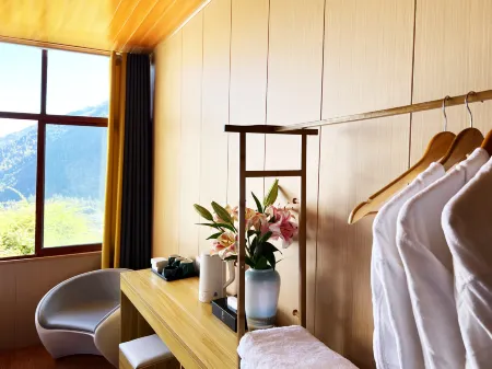 Meets Meili. No.1 Snow Mountain Villa