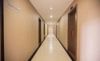 Zirongfu Business Hotel