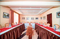 Falcon Heights Hotel Hotel di Central