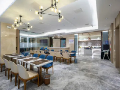 Maple Hotel Hotels in Huainan
