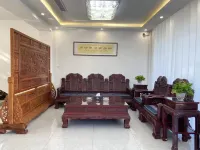 Qixia Xiangange Business Hotel