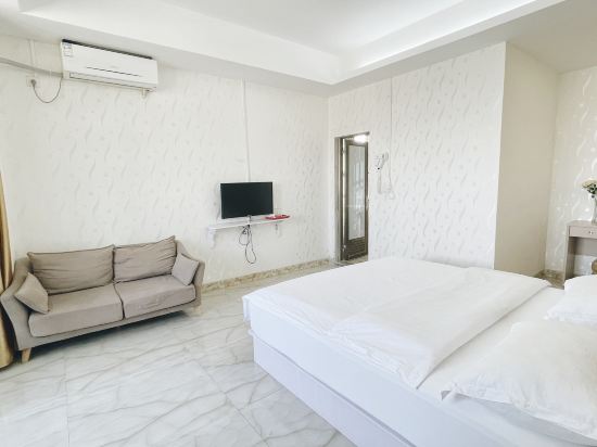 Chaozhou Town Railway Business Accommodation